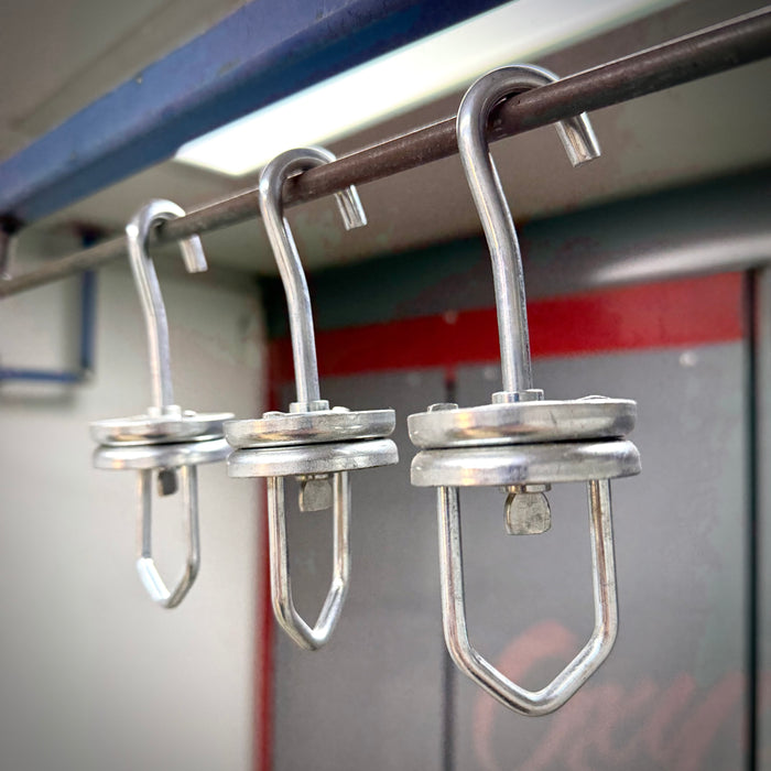 ROTATING CARRIER - SWIVEL HOOKS